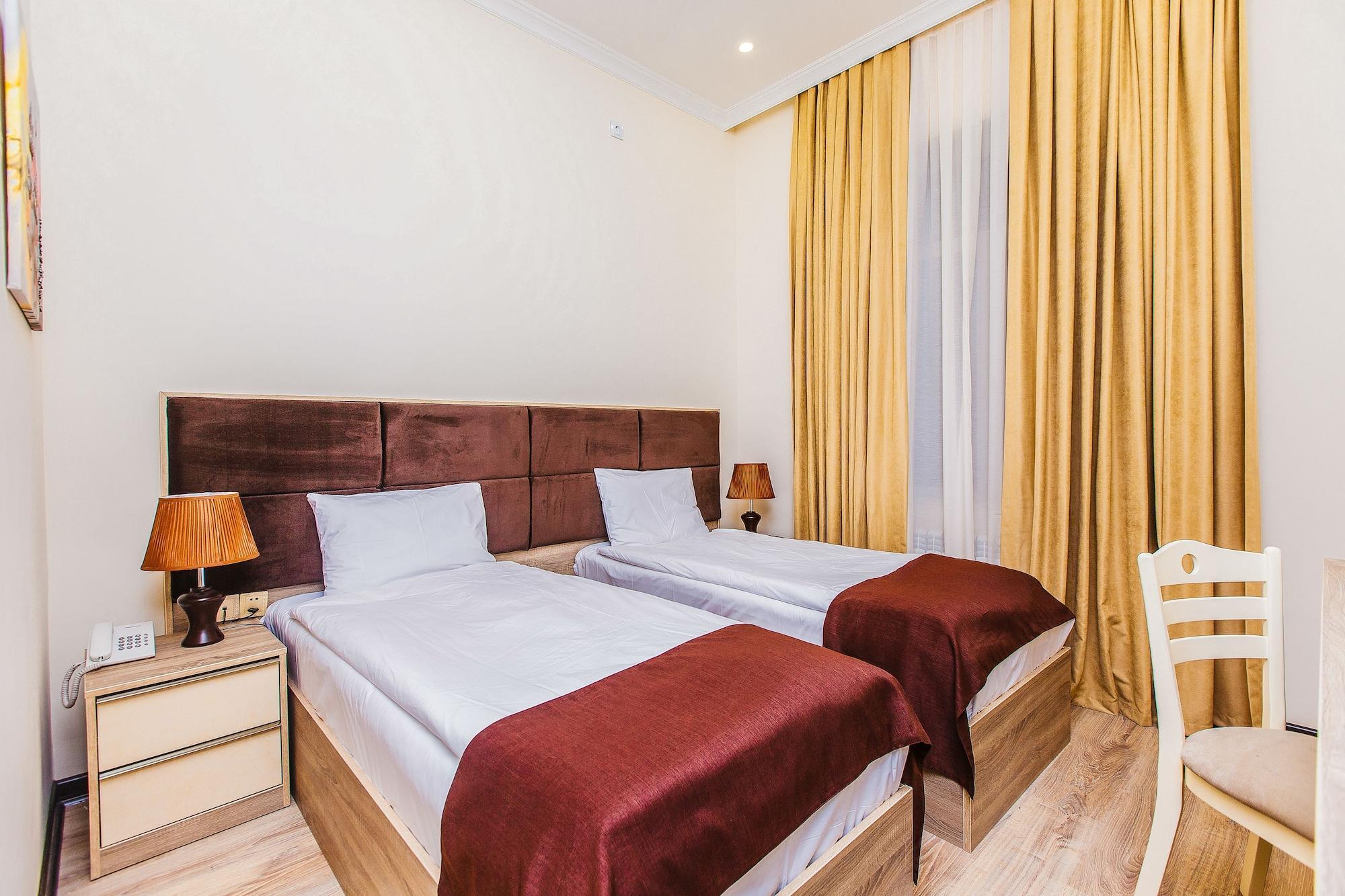 Deluxe City Hotel Baky Esterno foto