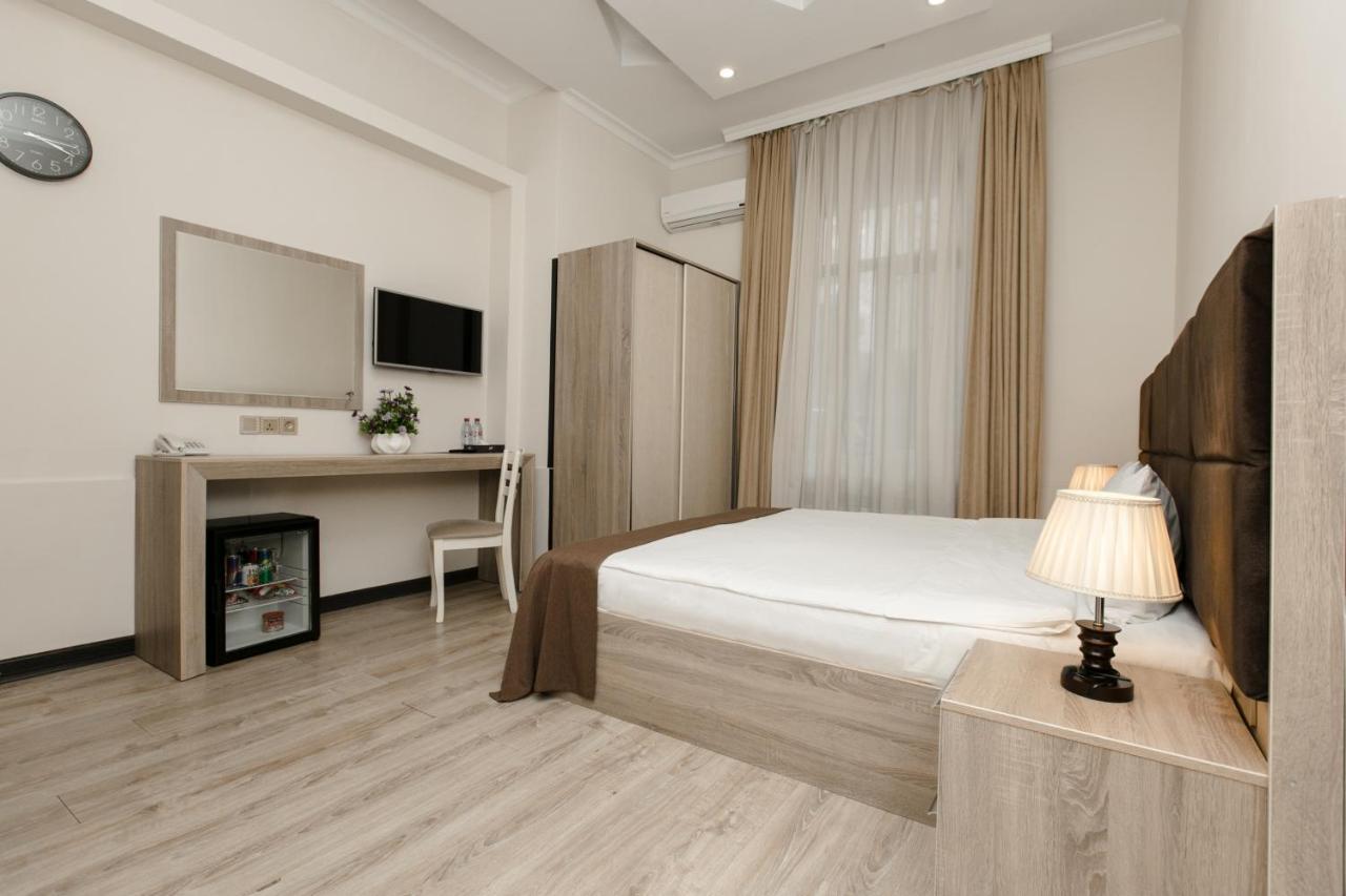 Deluxe City Hotel Baky Esterno foto